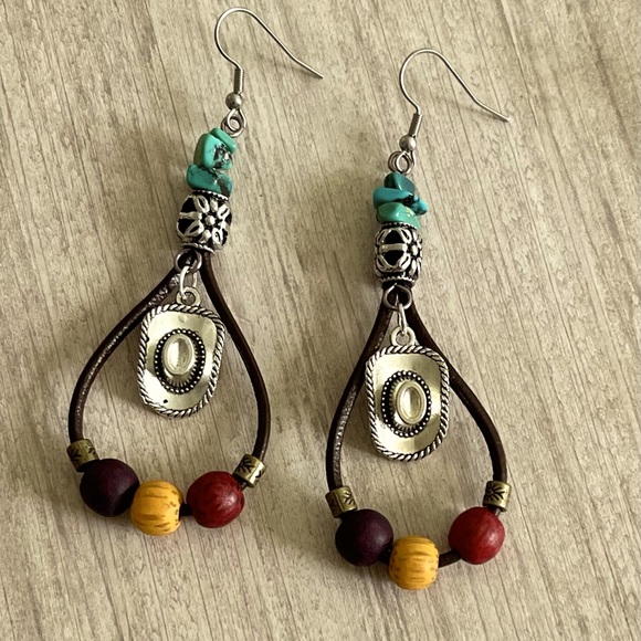 LEATHER DANGLE EARRINGS-cowboy earrings-Loop Earrings-Boho Earrings - Picture 2 of 5